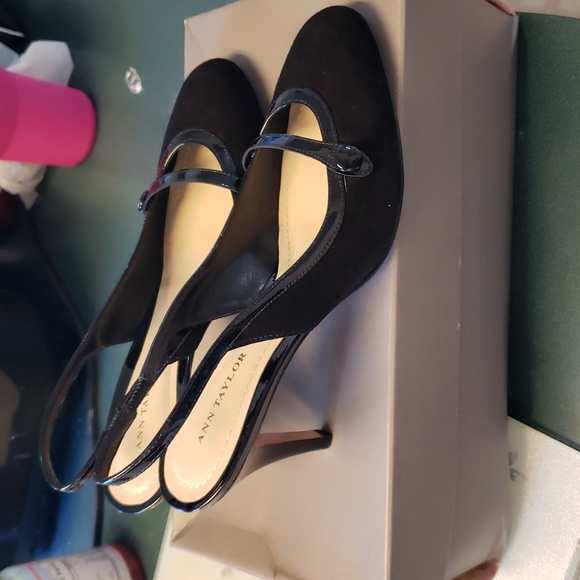 Ann Taylor Stacey Black Suede High Heels Size 6.5M NIB - Picture 5 of 7